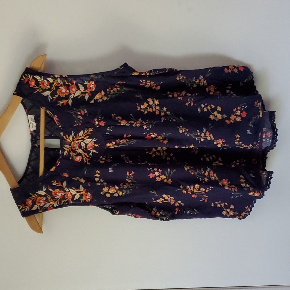 Mason & Bell Tempesta lace detail tank I'm blue with floral design. Size XXL.